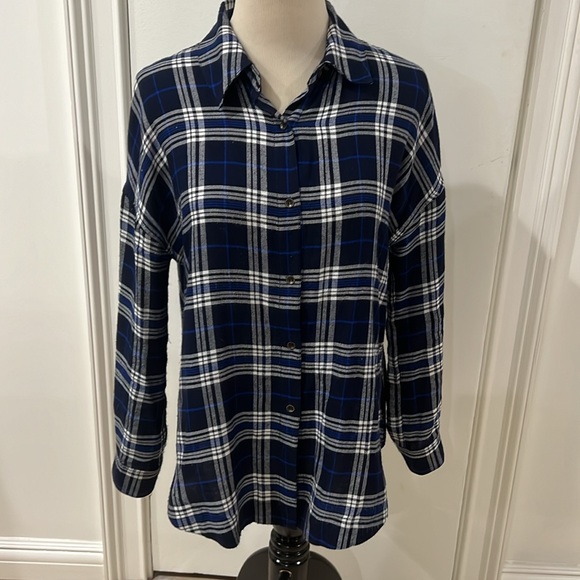Audele Blue, Black & White Plaid Flannel Button Down. XS - Picture 4 of 8